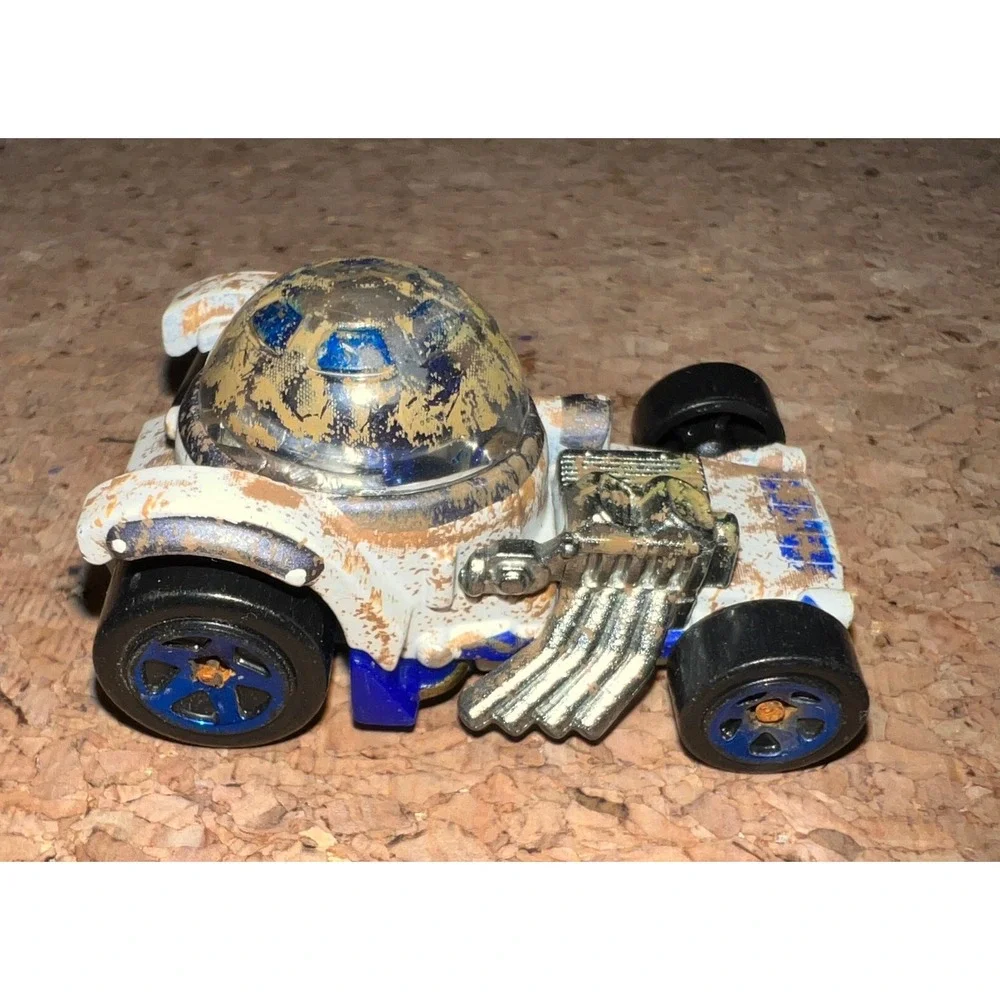 Hot‎ Wheels R2-D2 Star Wars Character Car 1:64 White Blue Good Weathered CGW37